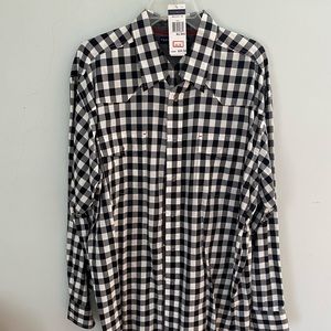 Tommy Hilfiger XL snap up shirt never worn